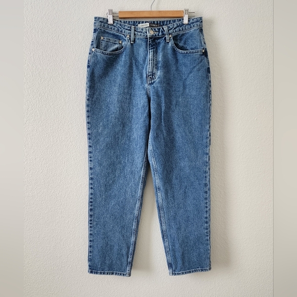 St. John's Bay Bajo Classic Fit Medium Wash Mom Jeans Size 12 Short - Picture 3 of 5